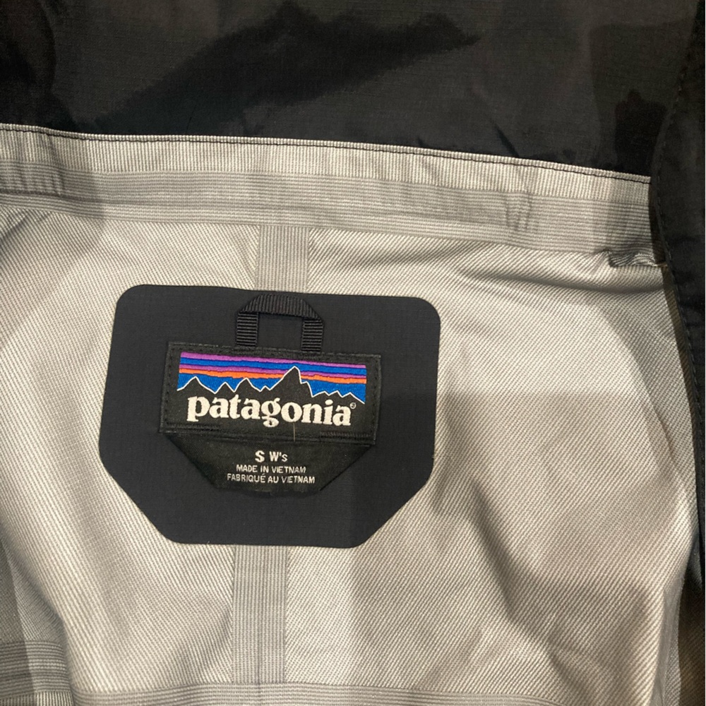 Patagonia Women’s Torrentshell 3L Rain Parka